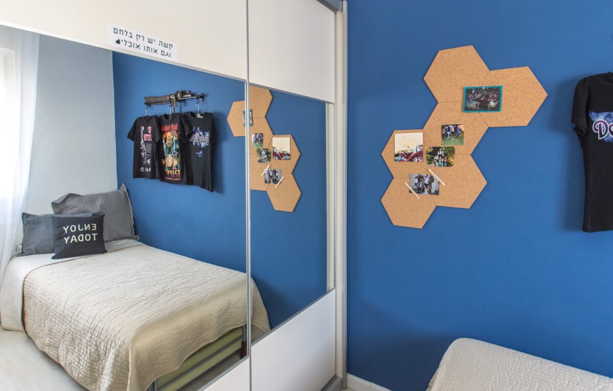 חדר מתבגר בכחול עיצוב : מריאנה הום סטיילינג